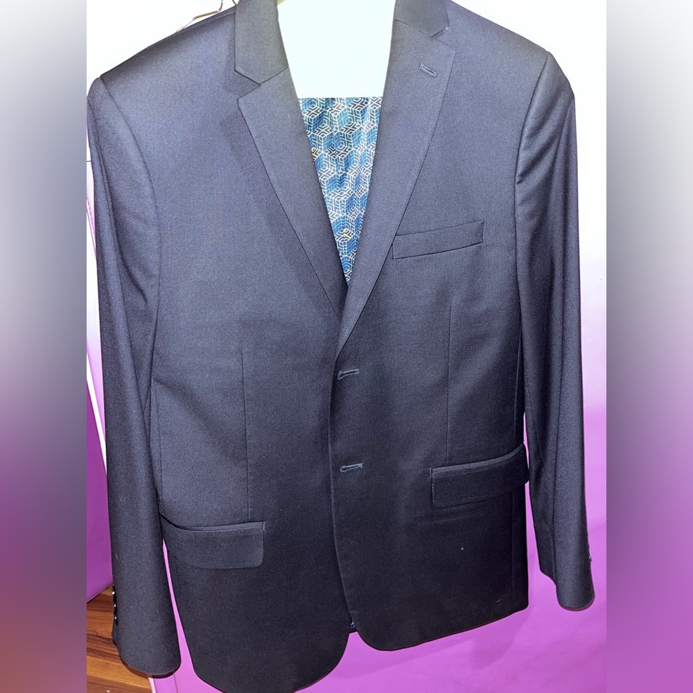 Navy Talia Suit set- Jacket-18R/Pants-20R/30”W adjustable waist. Like New
